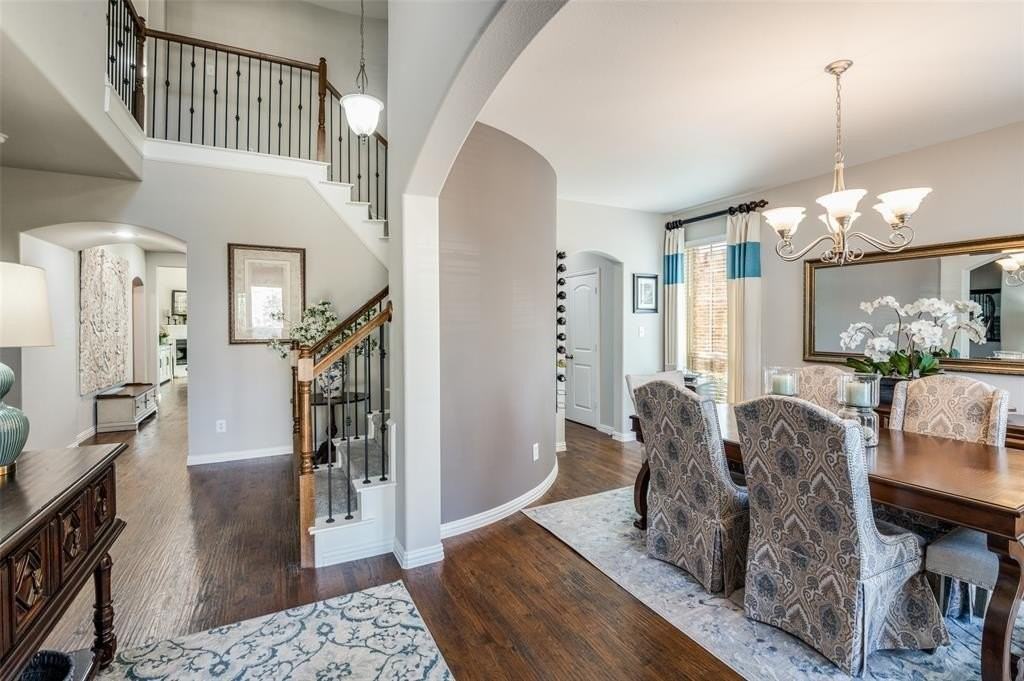 2816 Torreya Dr - Photo 5 of 39