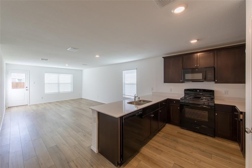 5902 Nyquist Way - Photo 5 of 25