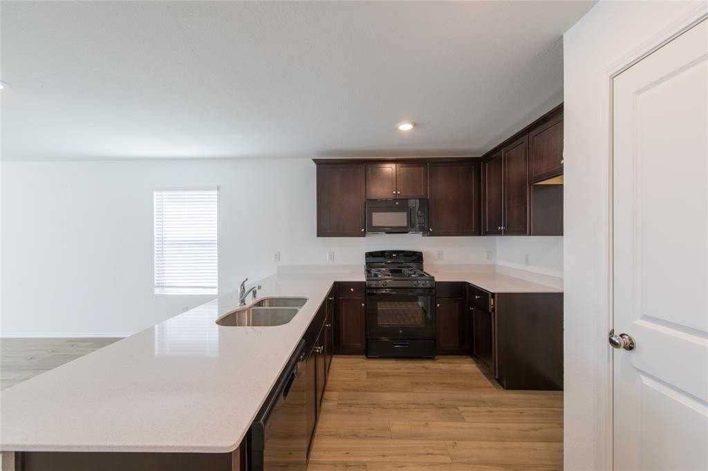 5902 Nyquist Way - Photo 7 of 25