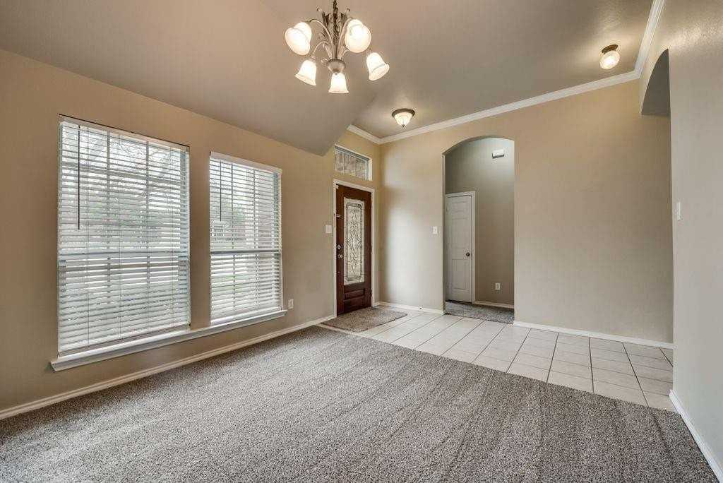 3121 Blue Sage Dr - Photo 4 of 17