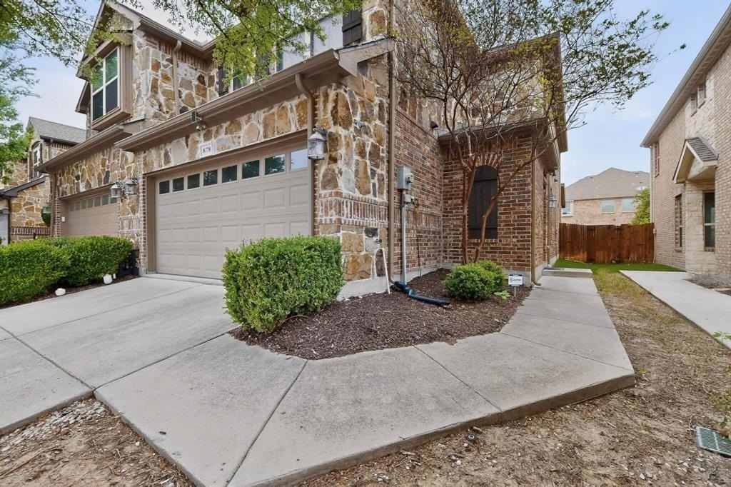 878 Vaquero St - Photo 4 of 40