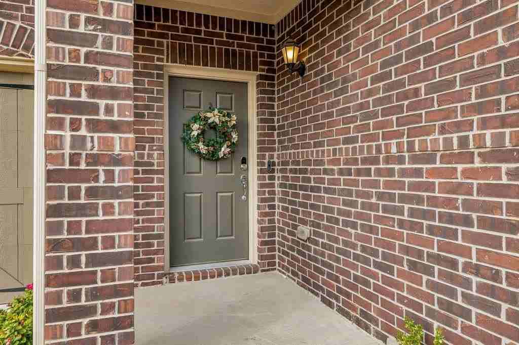 1209 Putnam St - Photo 5 of 36