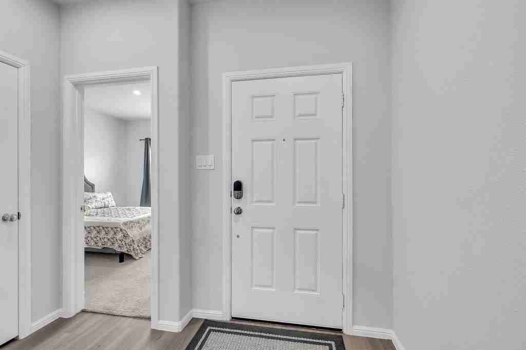 1209 Putnam St - Photo 6 of 36