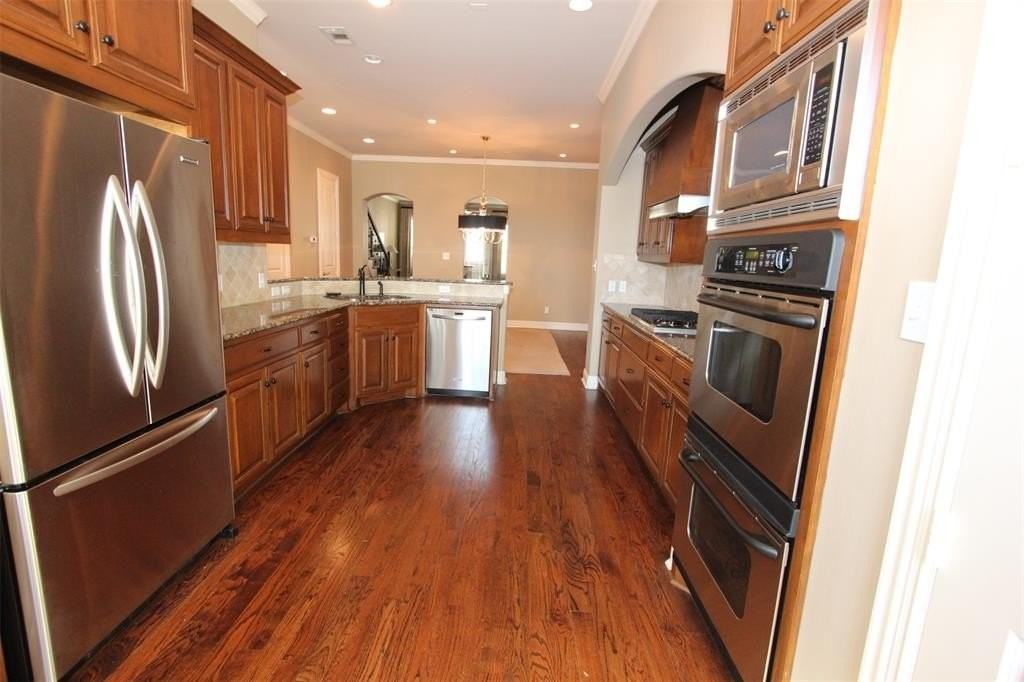 4043 Throckmorton St - Photo 2 of 25