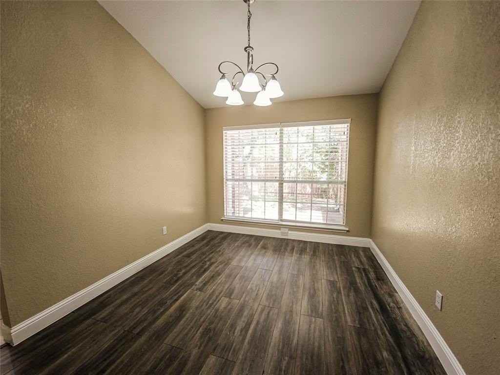 1524 High Pointe Ln - Photo 5 of 33