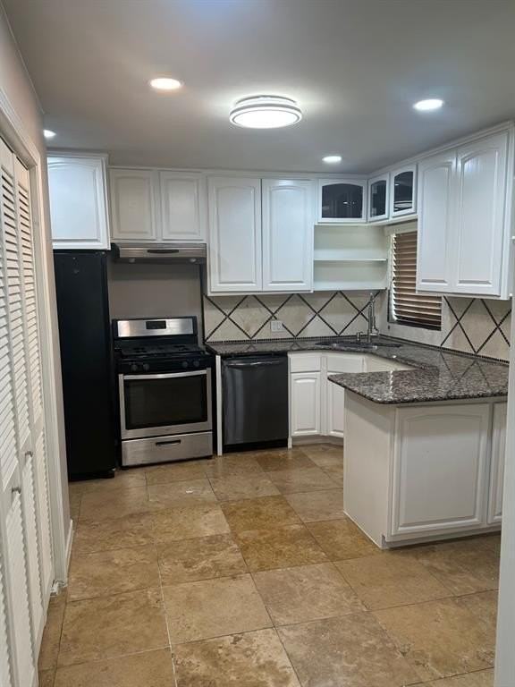 6365 Malcolm Dr - Photo 4 of 16