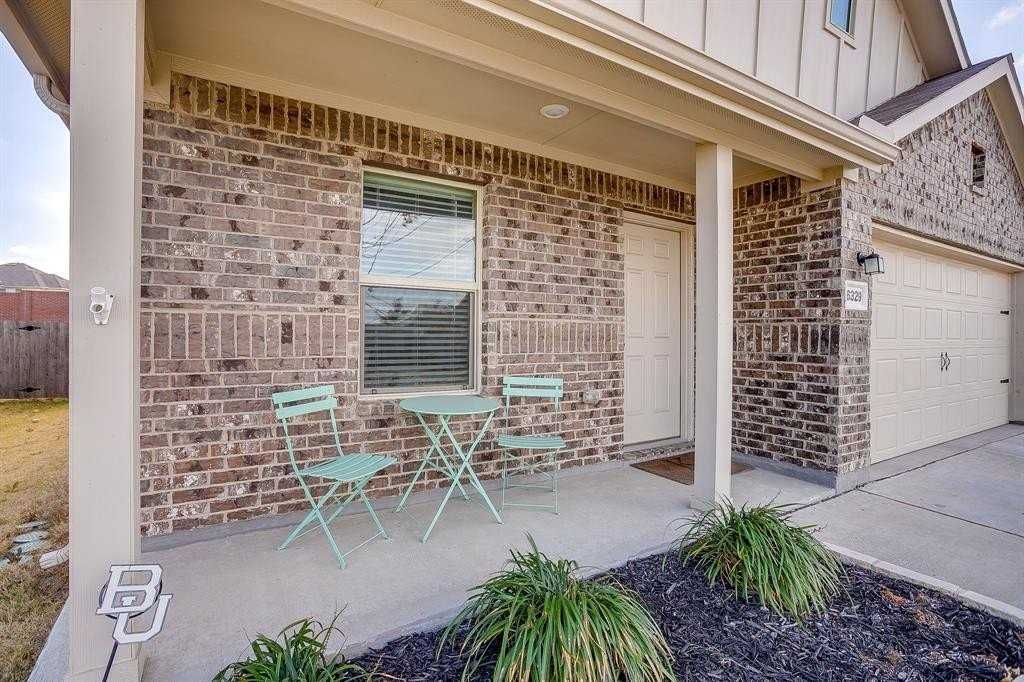 6329 Becker Ave - Photo 7 of 40