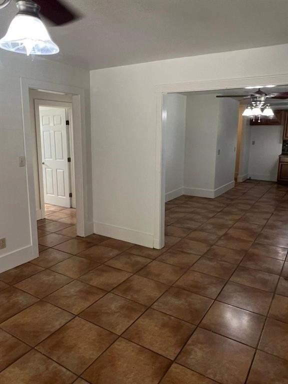 1209 Bawcom St - Photo 6 of 10