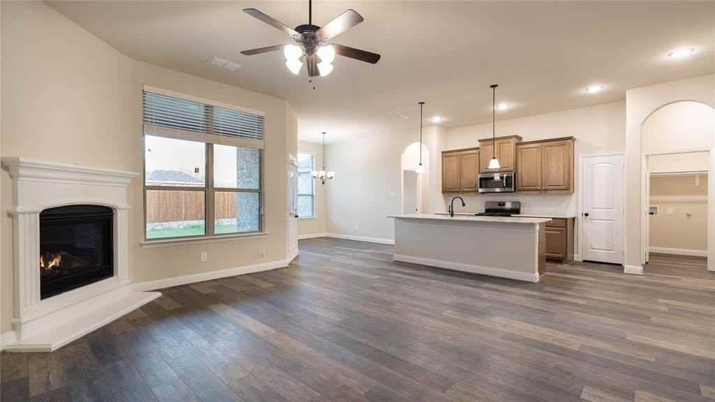 312 Delaford Dr - Photo 2 of 22