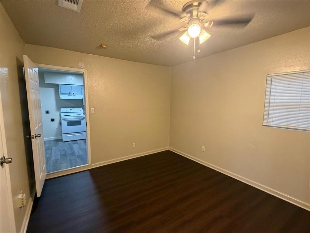 726 Jadewood Dr - Photo 3 of 16