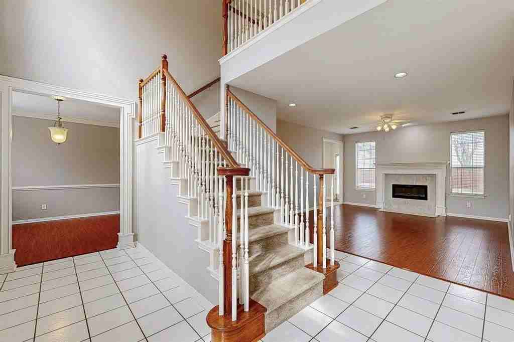 4017 Carmichael Dr - Photo 5 of 32