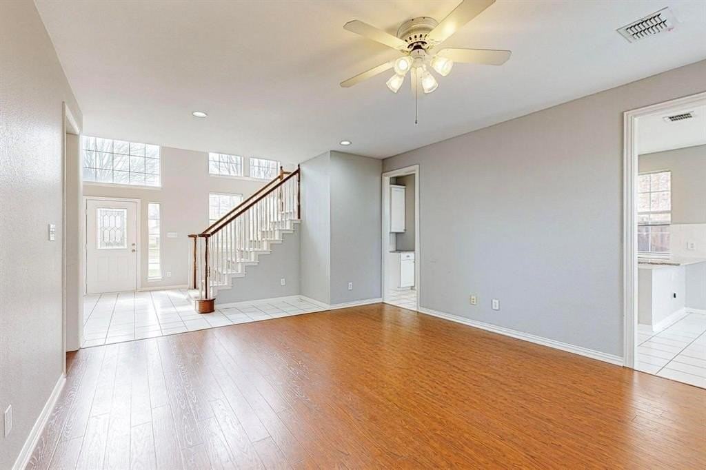 4017 Carmichael Dr - Photo 7 of 32