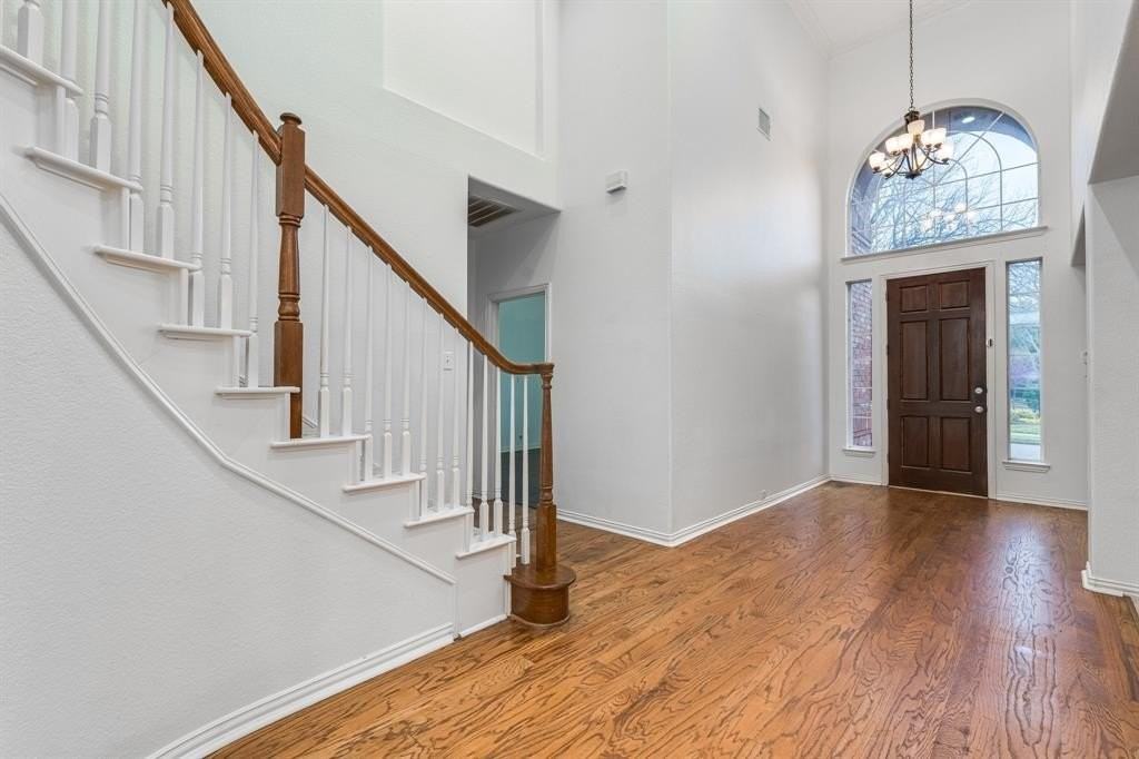 3829 Bonita Dr - Photo 3 of 40