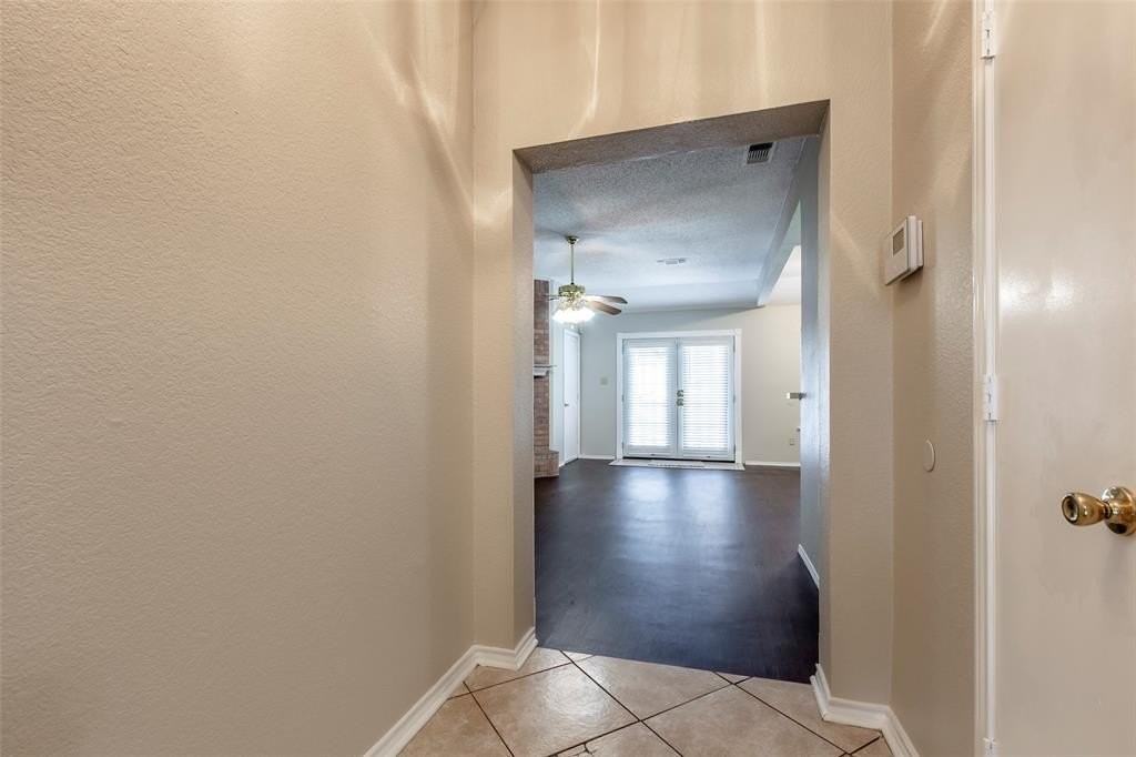 845 Applewood Dr - Photo 6 of 26