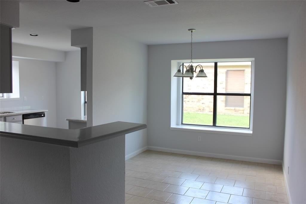 812 Shannon Dr - Photo 4 of 20