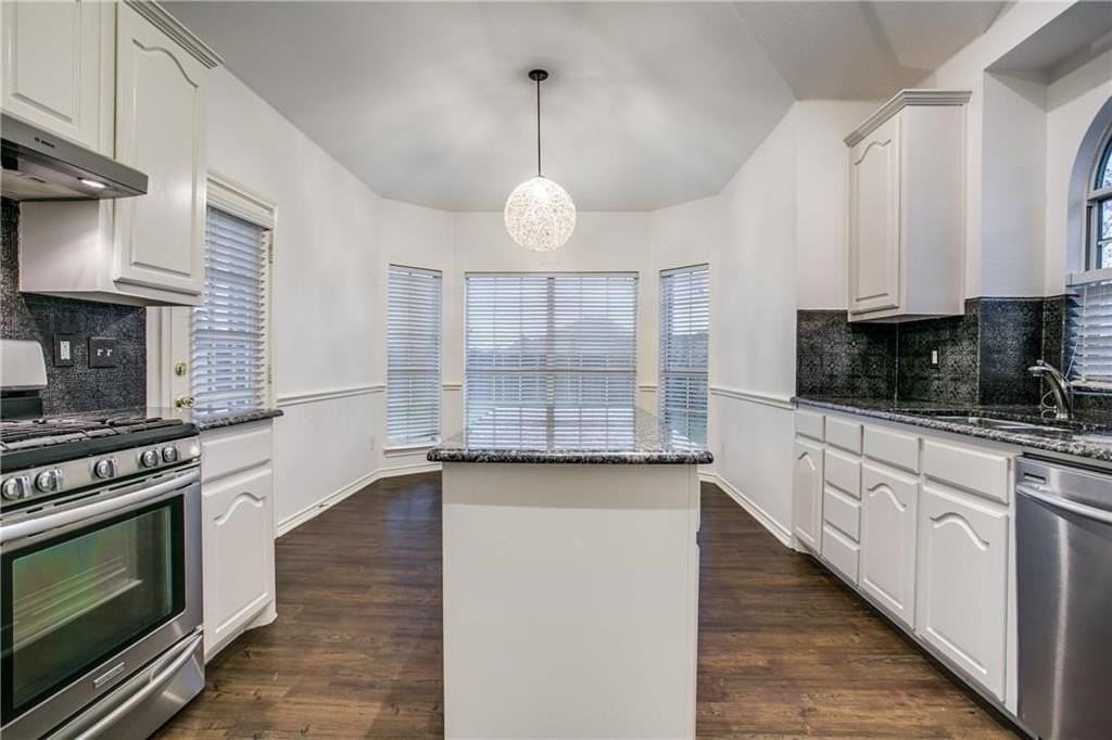 2105 Cardinal Dr - Photo 2 of 13