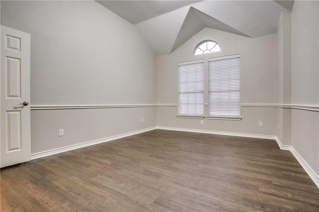 2105 Cardinal Dr - Photo 3 of 13