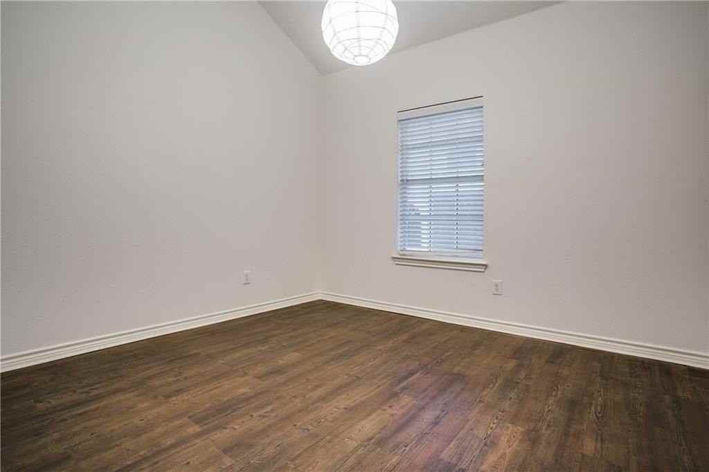 2105 Cardinal Dr - Photo 7 of 13