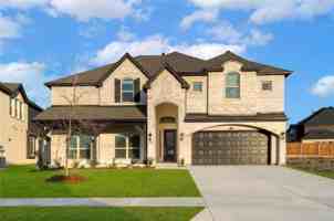 featured image of 5604 Winona Ln