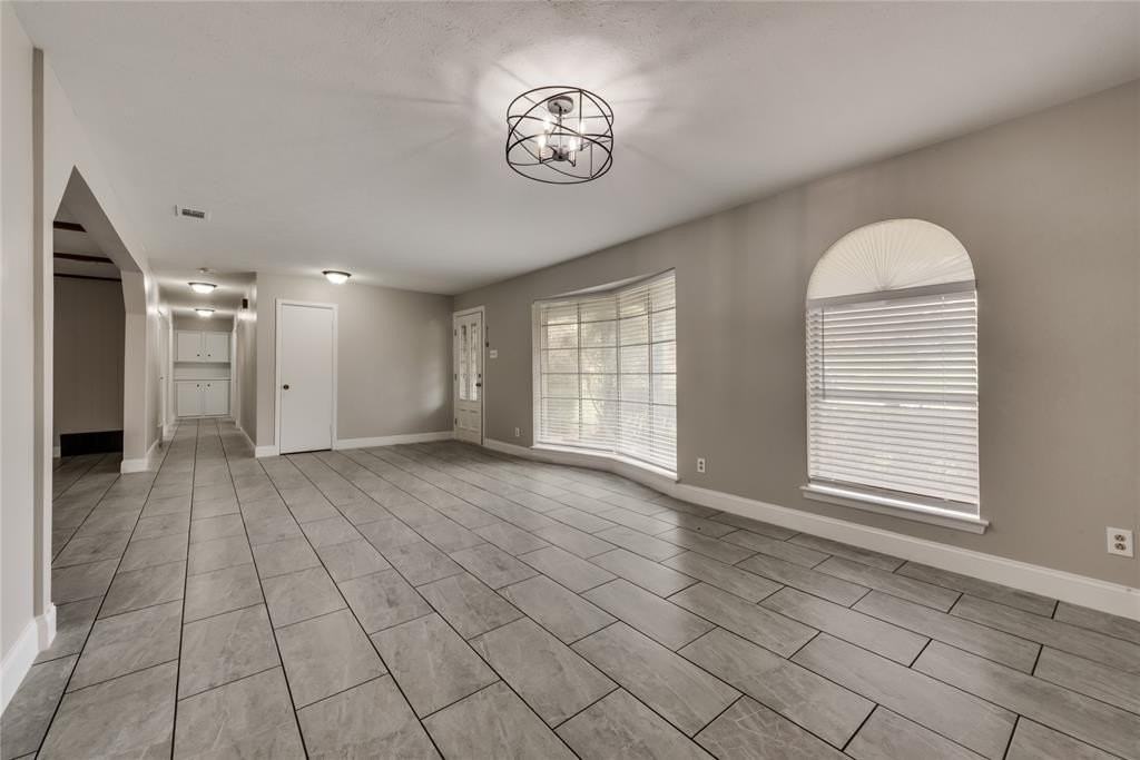 926 Hampshire St - Photo 2 of 28