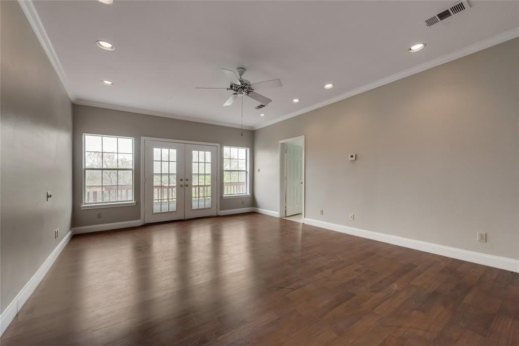 926 Hampshire St - Photo 7 of 28