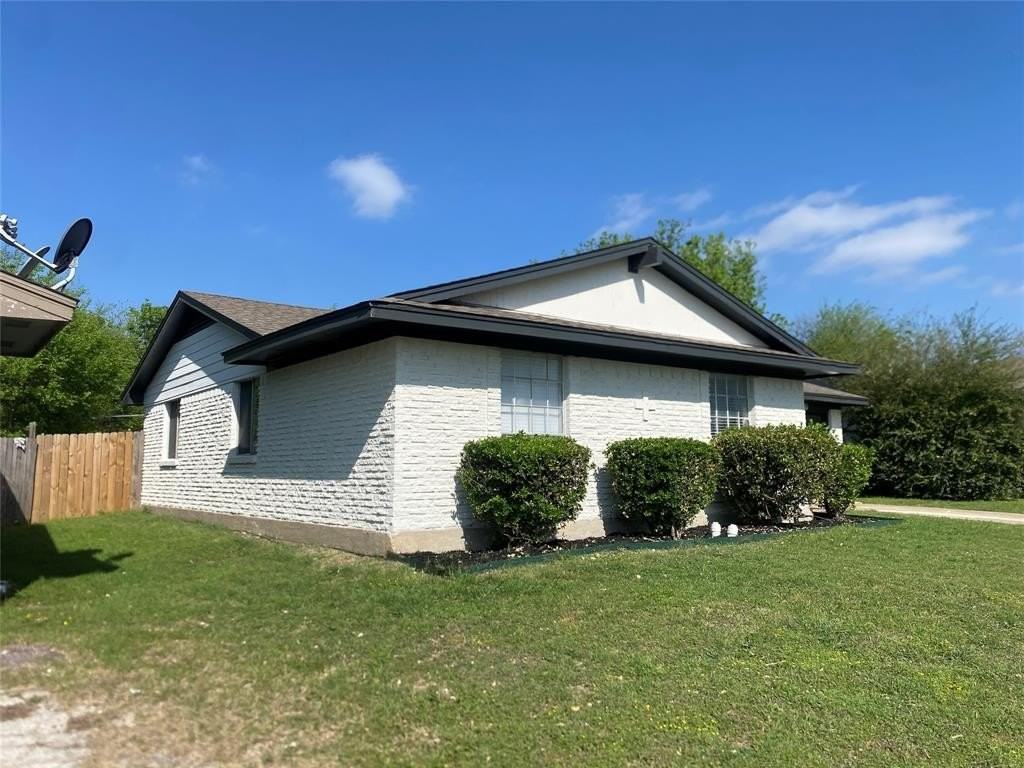 6327 Hidden Trail Dr