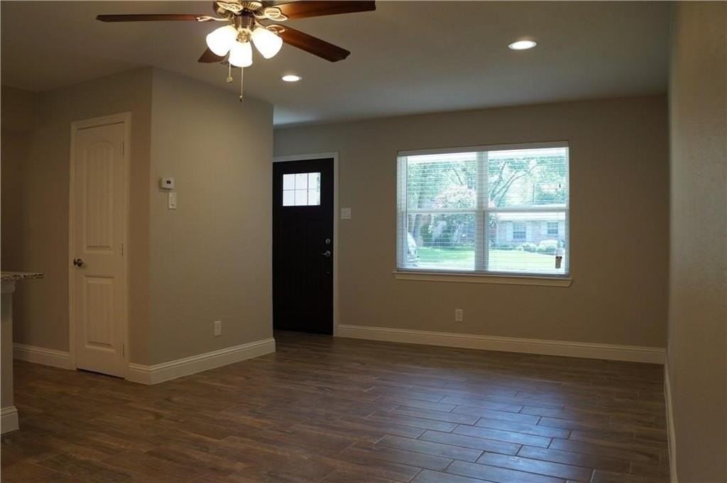 408 Salem Dr - Photo 4 of 11