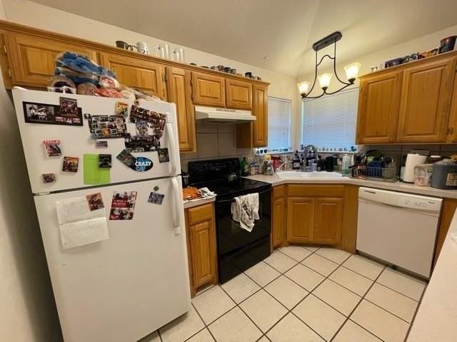 3926 Duke Ln - Photo 4 of 10