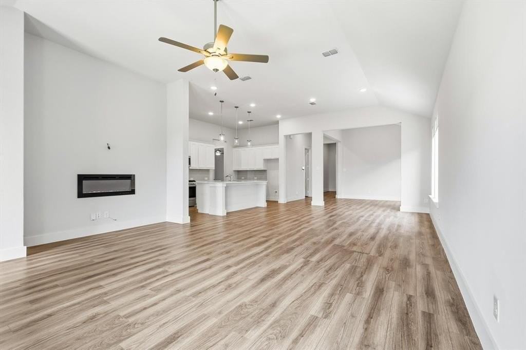 1861 Arbor Dr - Photo 3 of 26