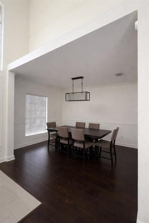 7704 Danuers Ln - Photo 4 of 21