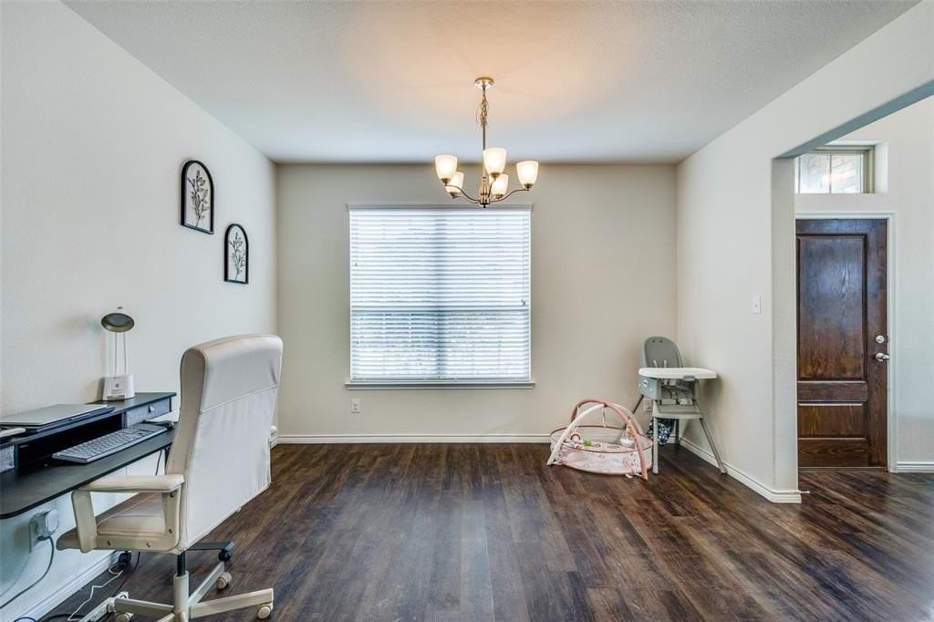 2440 Opaline Dr - Photo 3 of 25