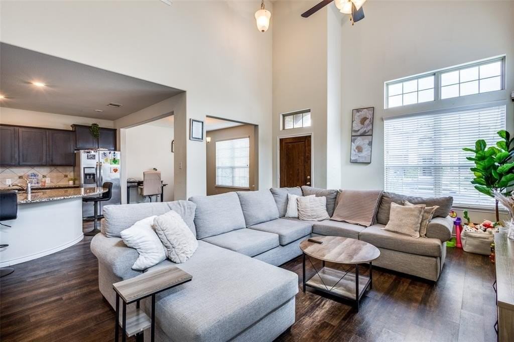 2440 Opaline Dr - Photo 5 of 25