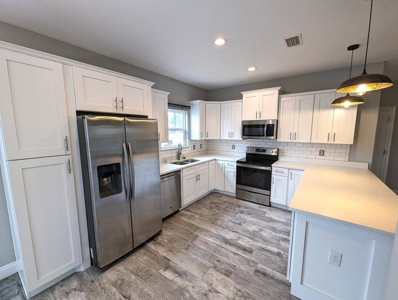 2164 Wind Trace Rd N - Photo 5 of 20