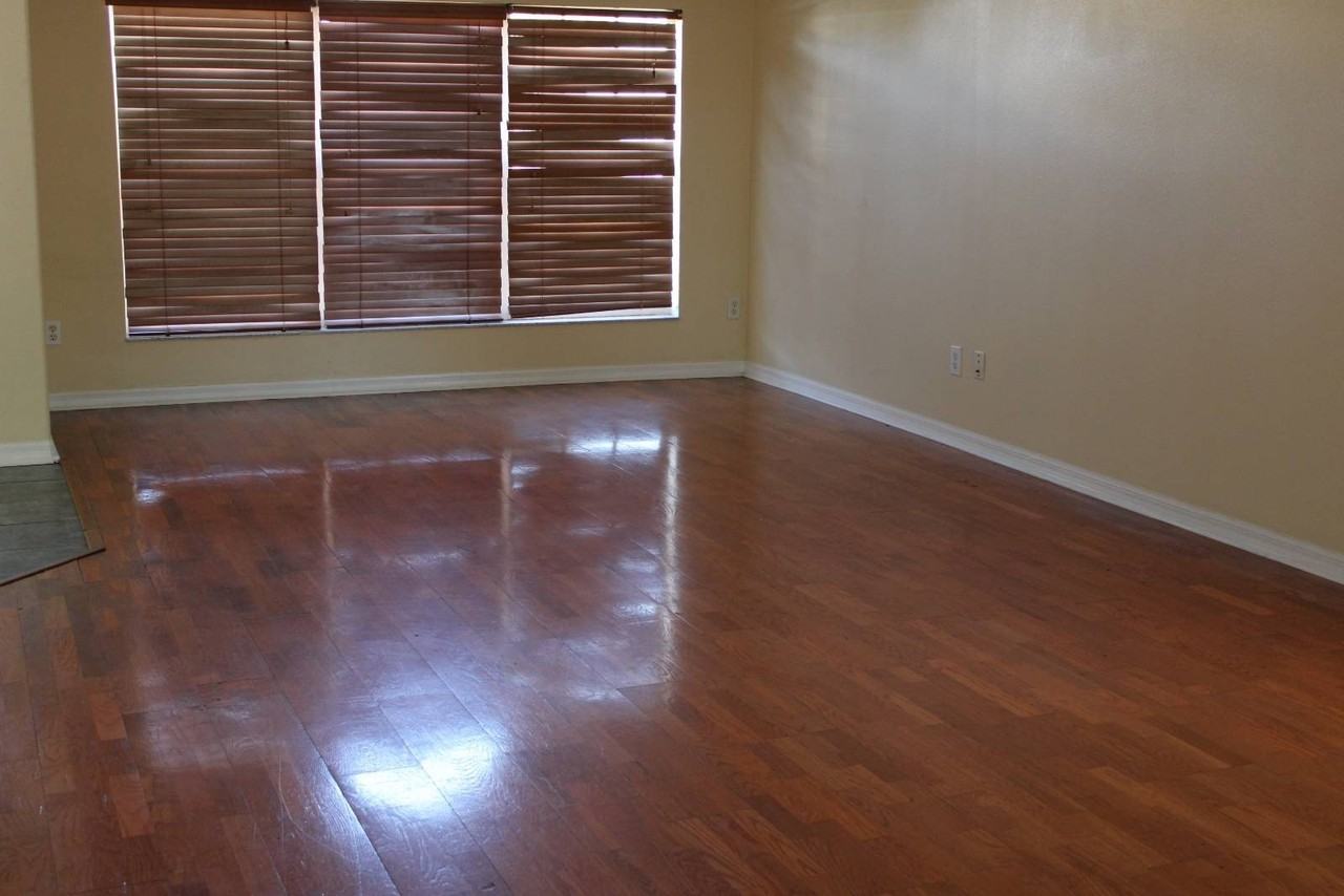 353 Heather Hills Dr - Photo 2 of 19