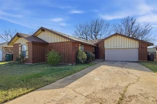 11317 N Florida Ave - Photo 1 of 1