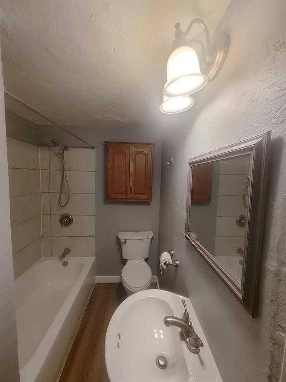 1013 Elm Ave Unit D - Photo 4 of 9