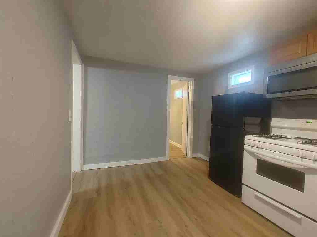 1013 Elm Ave Unit D - Photo 5 of 9