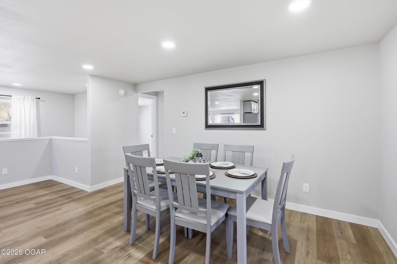 1028 Woodland Ave - Photo 3 of 12