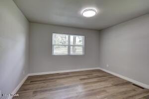 1028 Woodland Ave - Photo 7 of 12