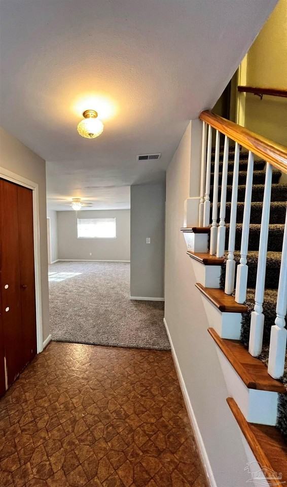 203 Priscilla Dr - Photo 2 of 14