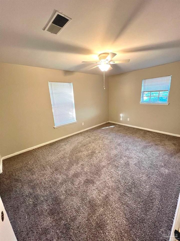 203 Priscilla Dr - Photo 7 of 14