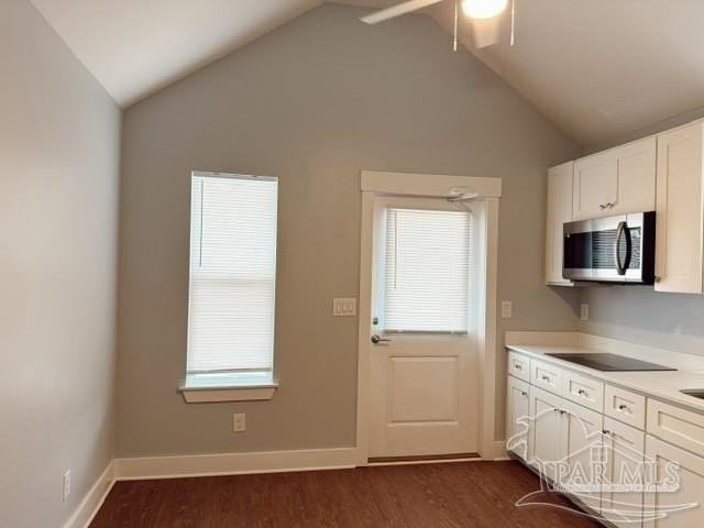 2051 W Blount St Ste 6 - Photo 2 of 9