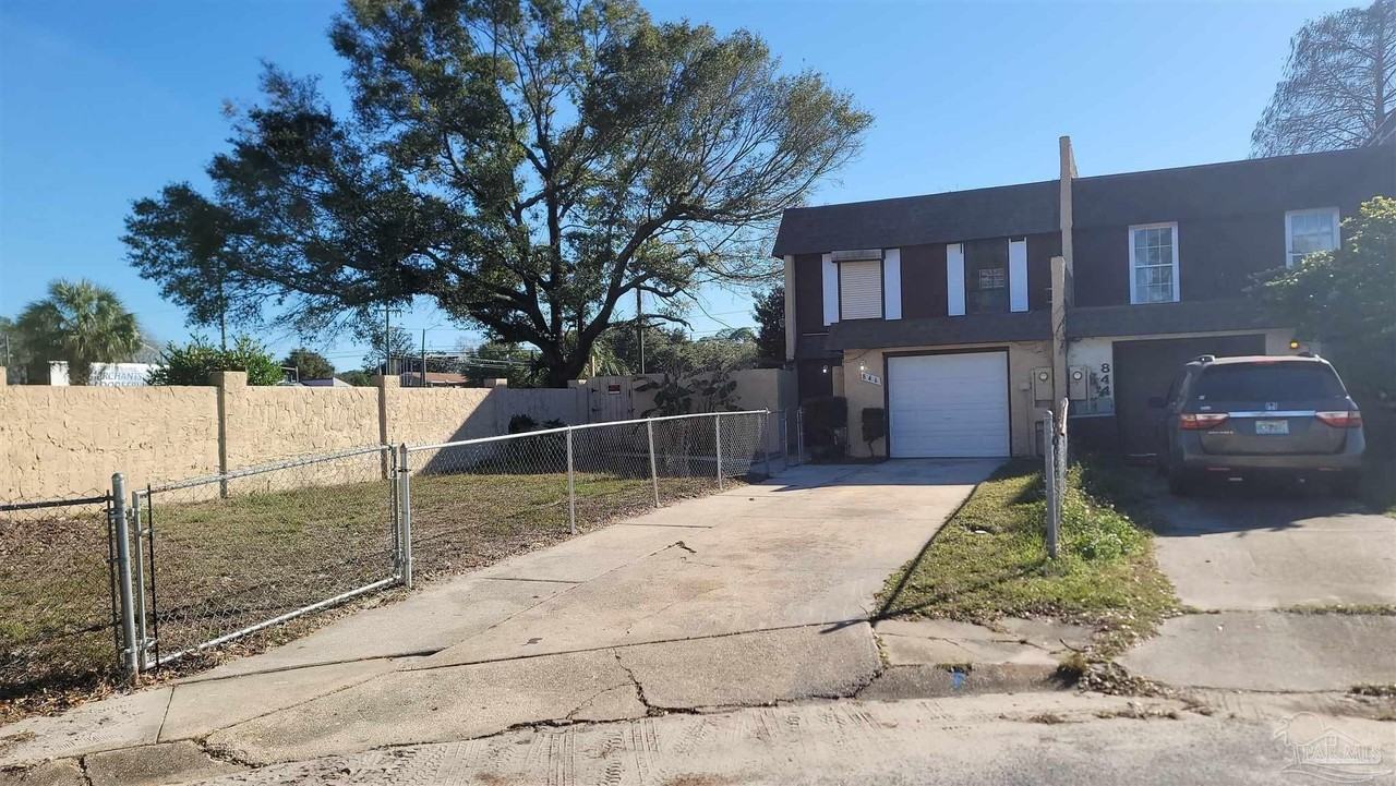 846 Esconditas Pl - Photo 2 of 18