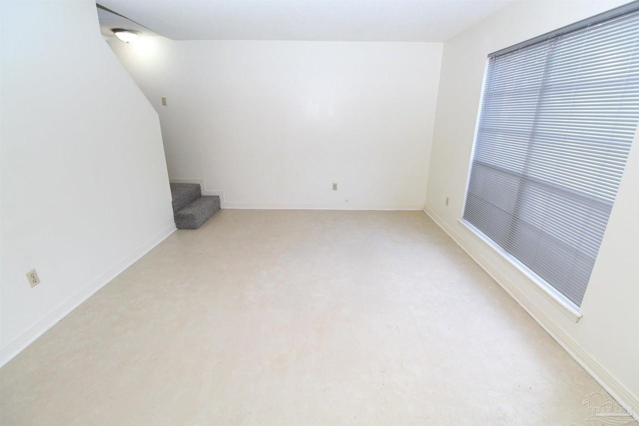 6322 Harvard Ct - Photo 6 of 23