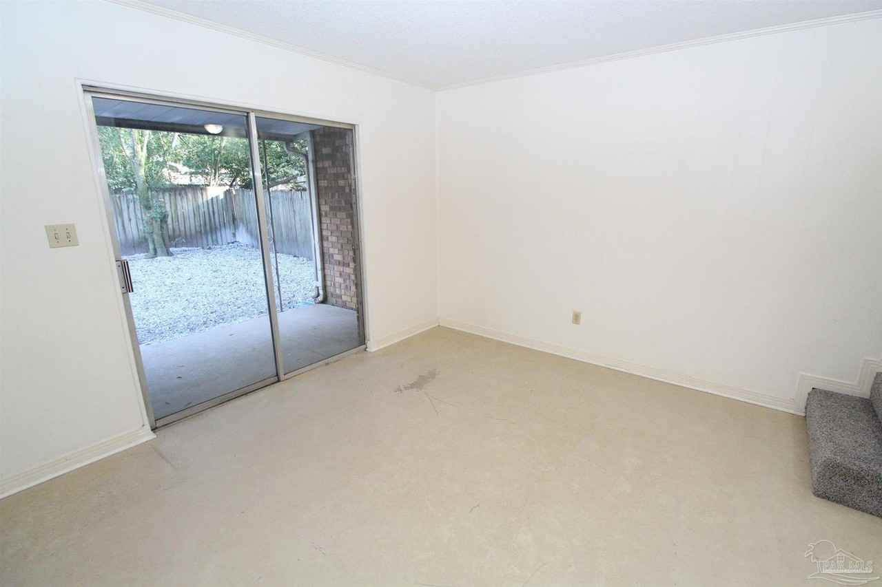 6322 Harvard Ct - Photo 7 of 23