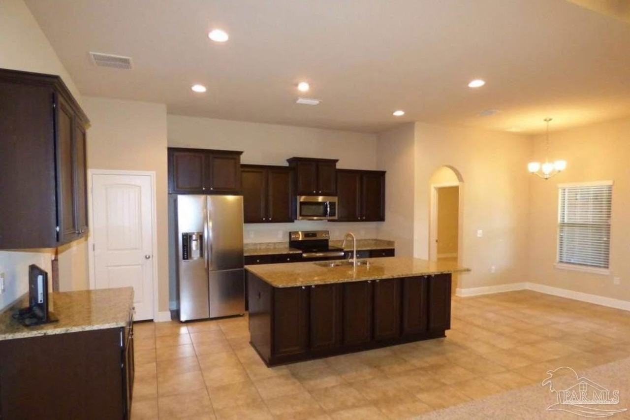 4137 Tamworth Ct - Photo 4 of 11