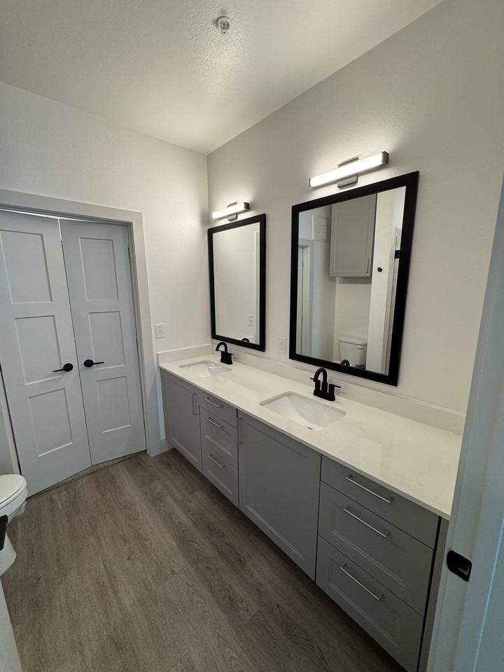 Laughlin Ln #817 - Photo 6 of 8