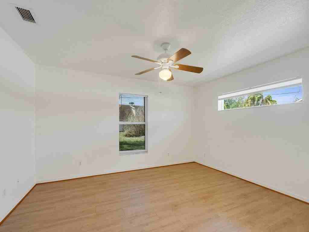 11171 Airport Dr - Photo 7 of 30