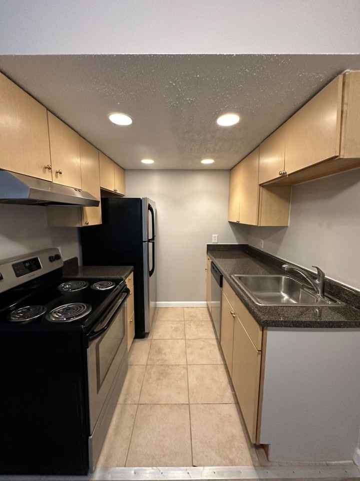 5305 Highway 58 - Photo 5 of 10