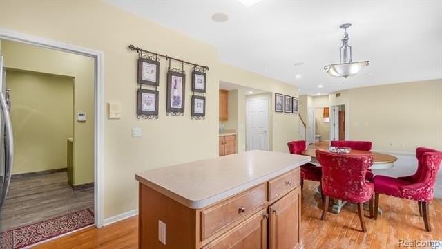 7164 Millrock Ave - Photo 7 of 40